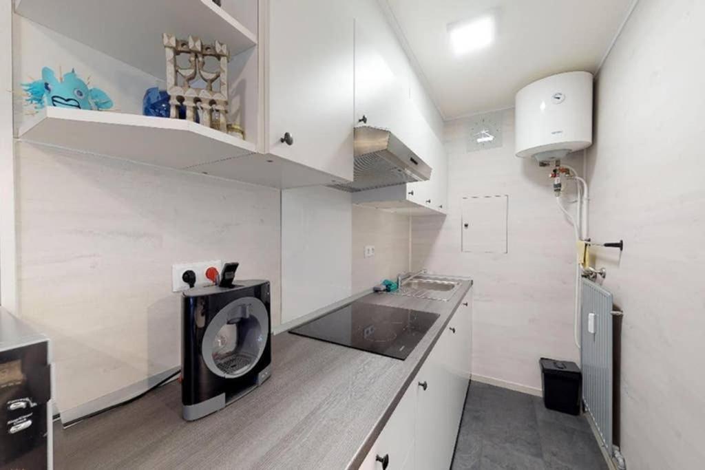 Studio Met Zeezicht Op Heldenplein Knokke-Heist Bagian luar foto